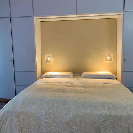 Residence Villa Alba Room Nr 221 Gardone Riviera Buitenkant foto